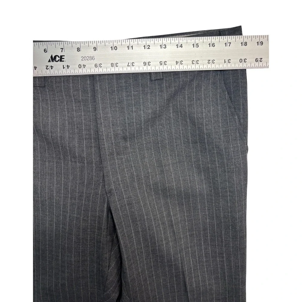 vtg 70s Gray Pinstripe 40S 36x30 USA Made 2pc Pant Suit Wool Retro Classic